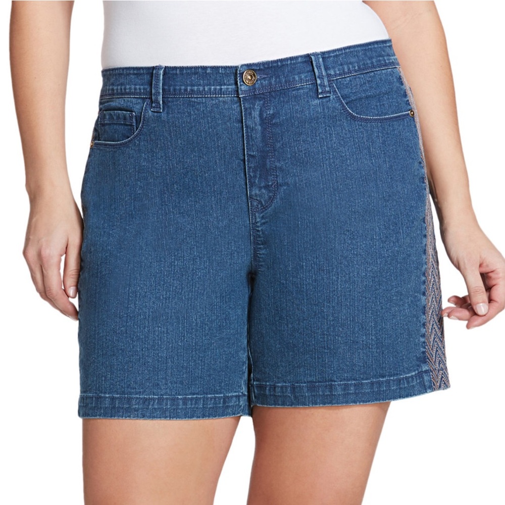 Plus Size GLORIA VANDERBILT Bermuda Jean Shorts - Picture 6 of 7
